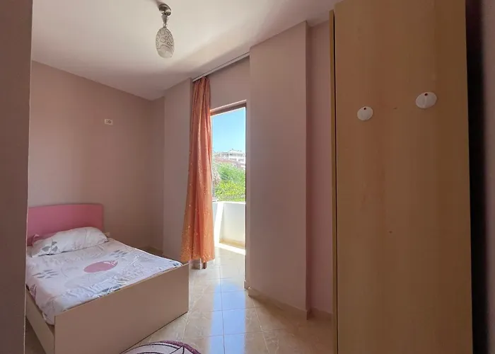 Private 2 - & Mountain Views & Free Parking & Wifi Linzë